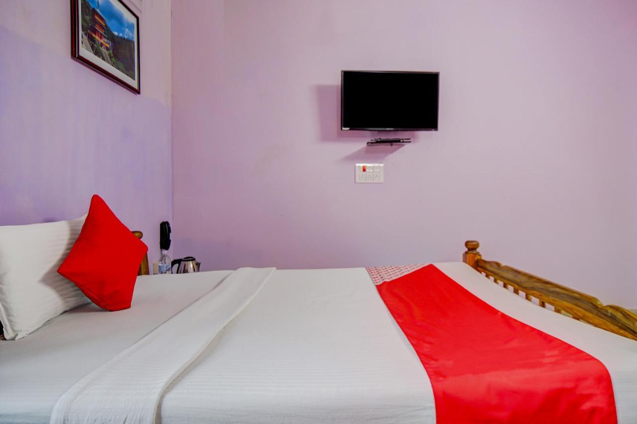 Oyo 81673 D Anchorage Inn 퐁디셰리 외부 사진