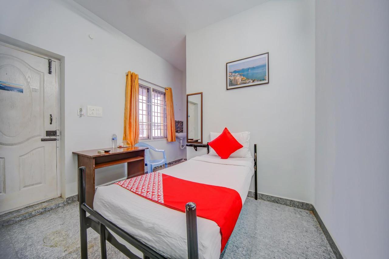 Oyo 81673 D Anchorage Inn 퐁디셰리 외부 사진
