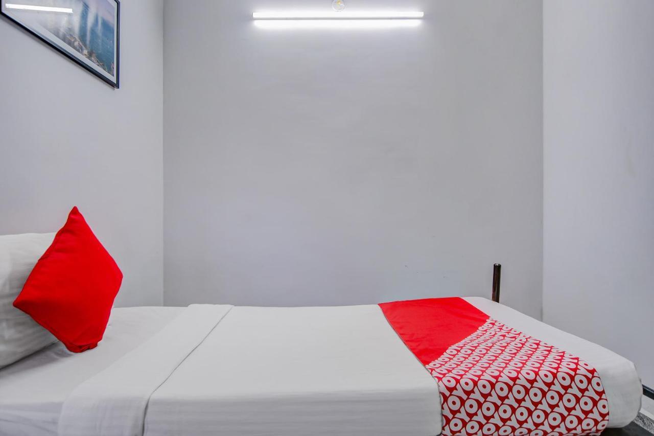 Oyo 81673 D Anchorage Inn 퐁디셰리 외부 사진